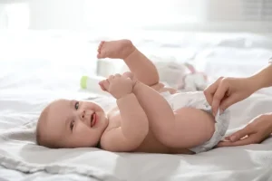 تعویض پوشک نوزاد